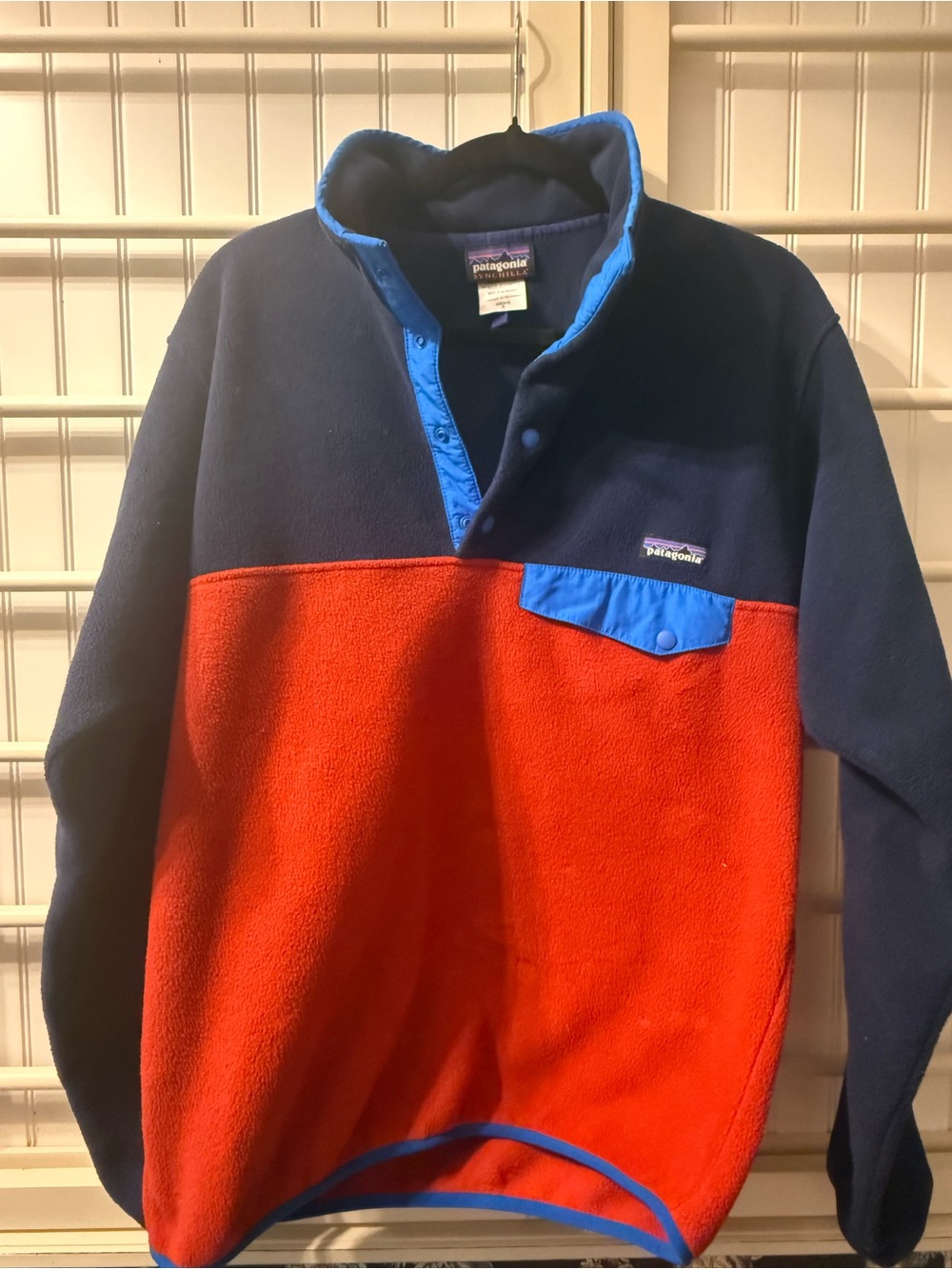 Patagonia Men's Two-Tone Navy and Red Snap-T Fleece Pullover